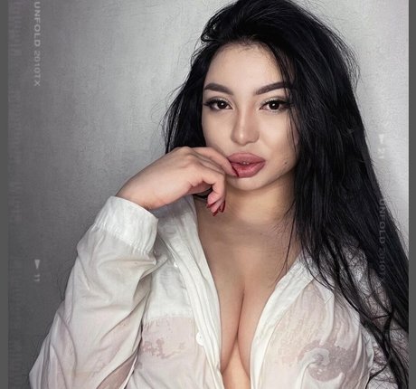 Naakte gelekte OnlyFans-foto van Asa Lochka