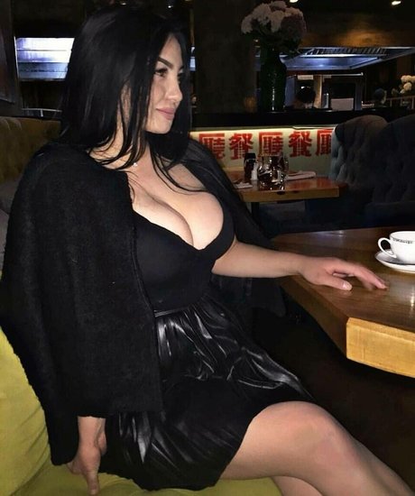 Naakte gelekte OnlyFans-foto van Asa Lochka