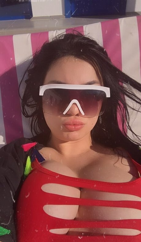 Naakte gelekte OnlyFans-foto van Asa Lochka