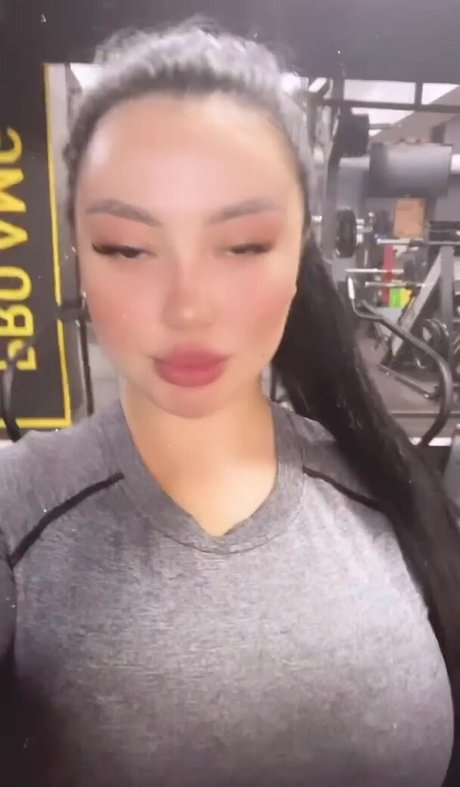 Naakte gelekte OnlyFans-foto van Asa Lochka