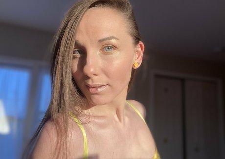 Naakte gelekte OnlyFans-foto van Lollipoplexii