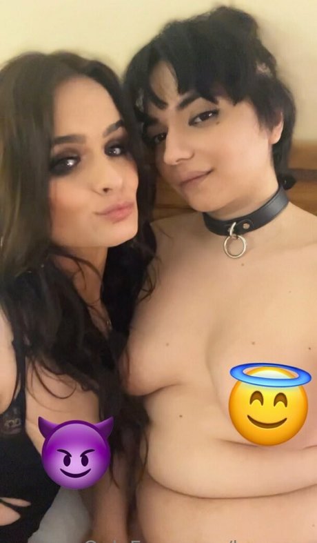 Naakte gelekte OnlyFans-foto van Kaygrey