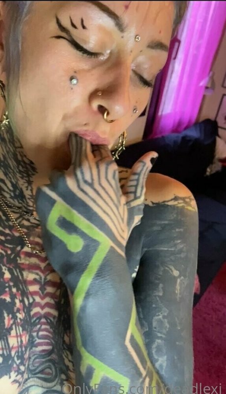 Naakte gelekte OnlyFans-foto van Deadlexi
