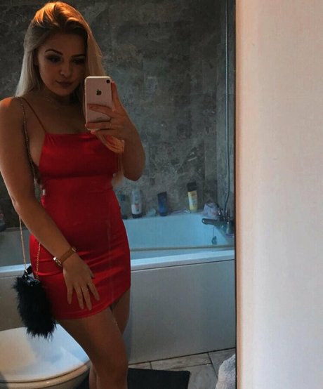 Naakte gelekte OnlyFans-foto van Chloe Ilsley