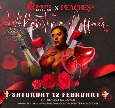 Naakte gelekte OnlyFans-foto van Peaches