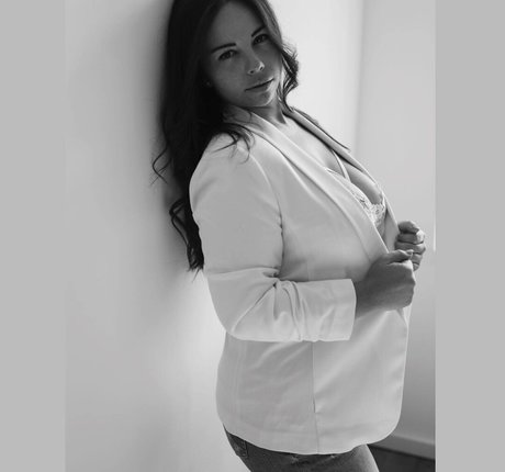 Naakte gelekte OnlyFans-foto van Carmen Palme