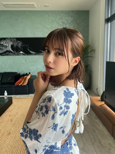 Naakte gelekte OnlyFans-foto van Womentokusatsu