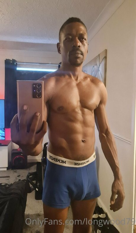 Naakte gelekte OnlyFans-foto van Longwood79