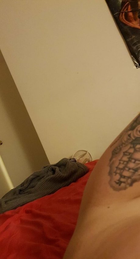 Naakte gelekte OnlyFans-foto van Chubbylittlekitty