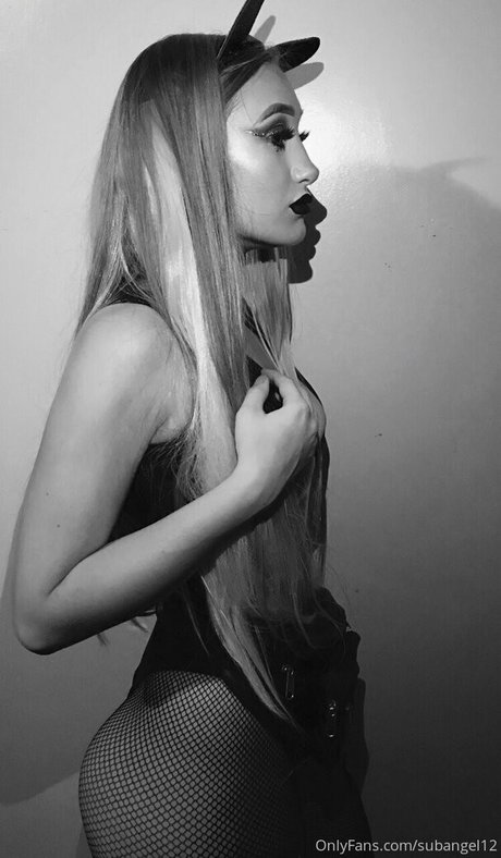 Naakte gelekte OnlyFans-foto van Rosieharper