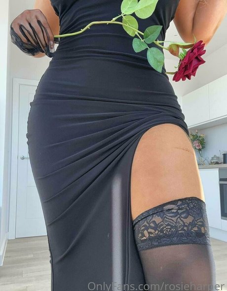 Naakte gelekte OnlyFans-foto van Rosieharper