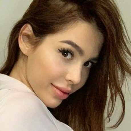 Naakte gelekte OnlyFans-foto van Alena Koshelava