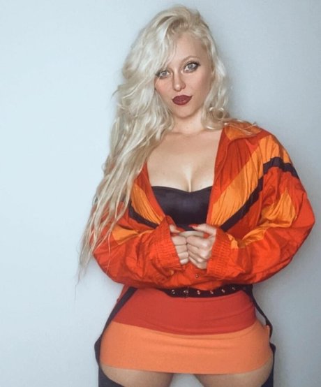 Naakte gelekte OnlyFans-foto van Amethyst Franklin
