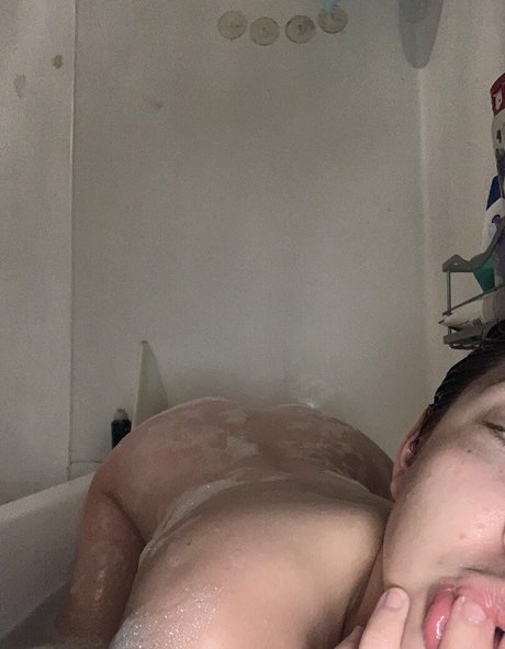 Naakte gelekte OnlyFans-foto van Marie5707