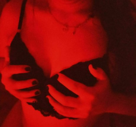 Naakte gelekte OnlyFans-foto van Luckyohara