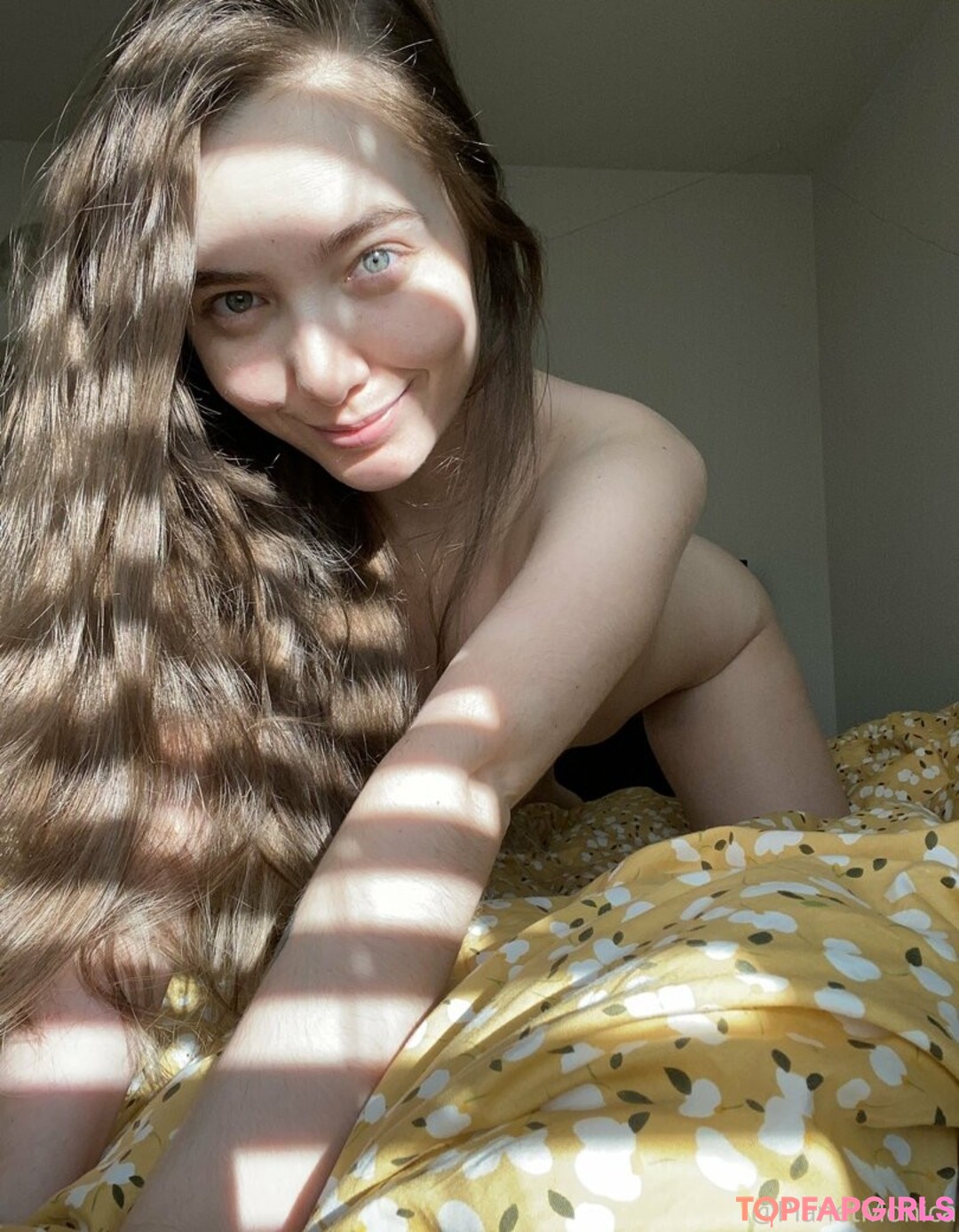 Naakte gelekte OnlyFans-foto van Planetmonica #1139