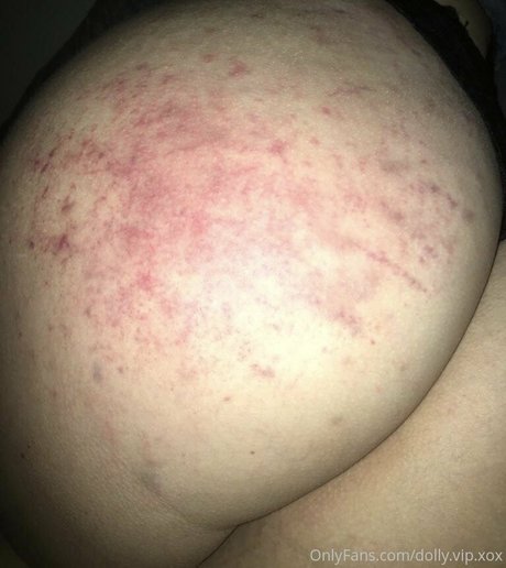 Naakte gelekte OnlyFans-foto van Itsdollyxxx