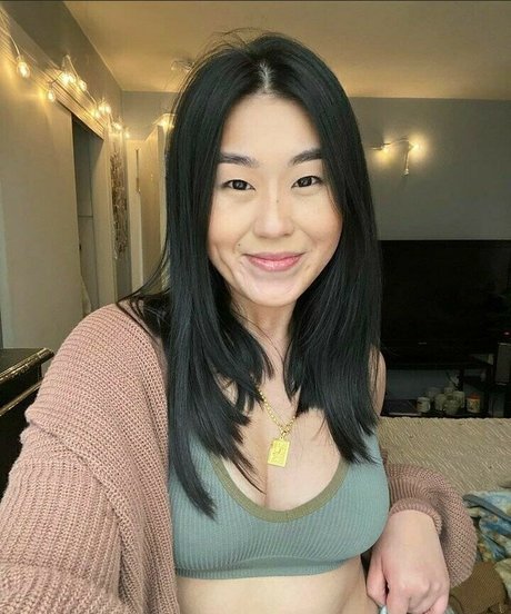 Naakte gelekte OnlyFans-foto van Xanakeek