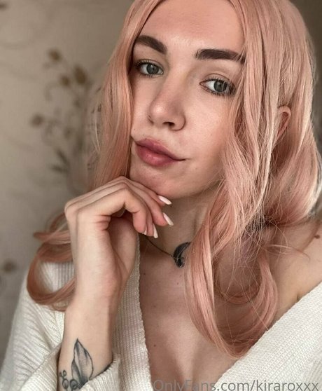 Naakte gelekte OnlyFans-foto van Kiraroxxx
