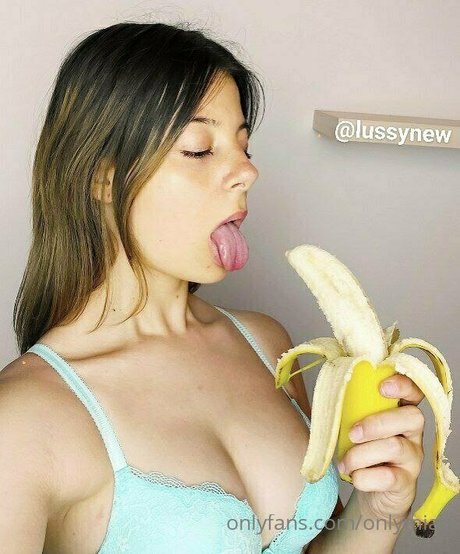 Naakte gelekte OnlyFans-foto van Onlymiaux