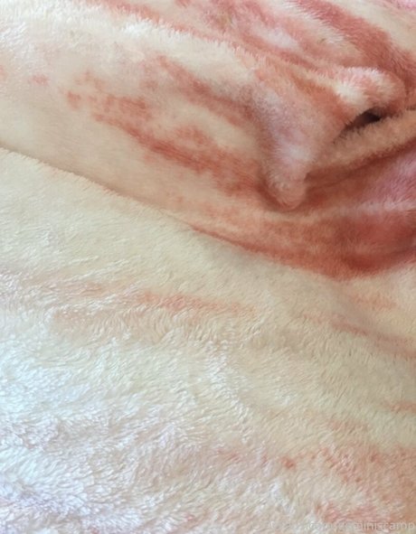 Naakte gelekte OnlyFans-foto van Geminiscamp
