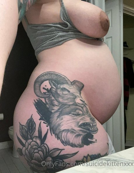 Naakte gelekte OnlyFans-foto van Suicidekittenxxx