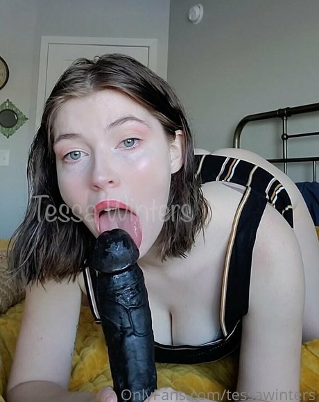 Naakte gelekte OnlyFans-foto van Tessawinters