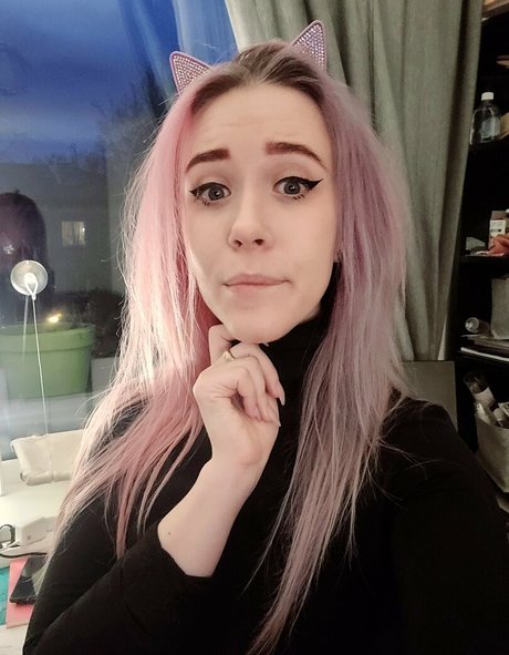 Naakte gelekte OnlyFans-foto van Enicat