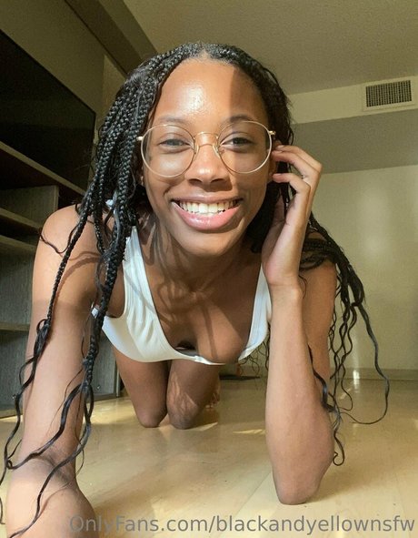 Blackandyellownsfw