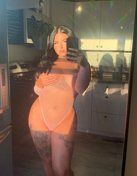 Naakte gelekte OnlyFans-foto van Haybabe