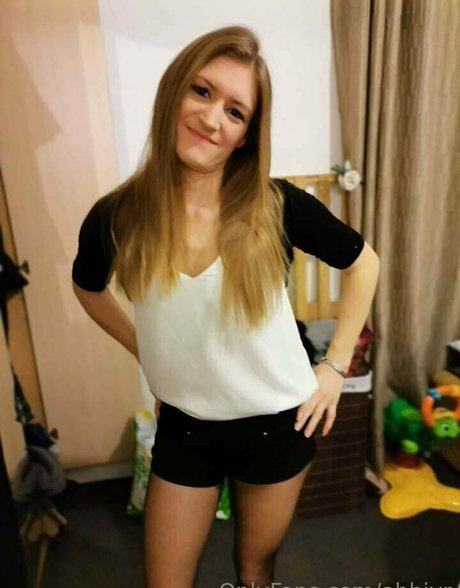 Naakte gelekte OnlyFans-foto van Abbivr