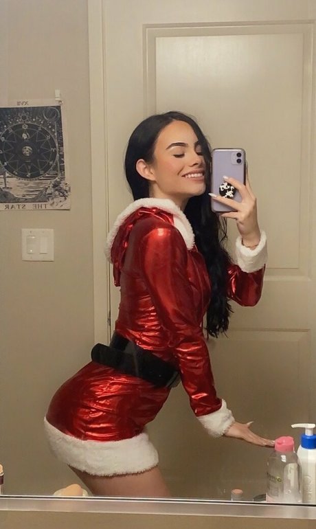 Naakte gelekte OnlyFans-foto van Sofia Porzio