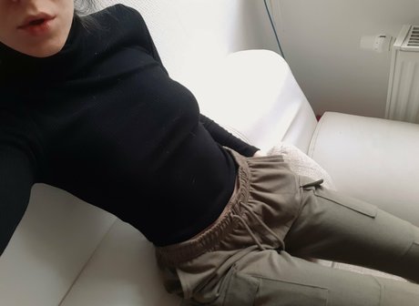 Naakte gelekte OnlyFans-foto van Miamoar