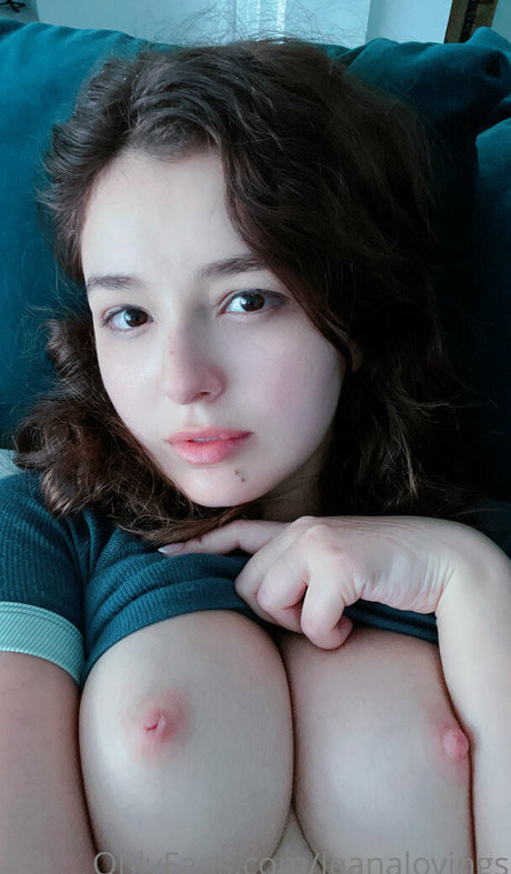 Naakte gelekte OnlyFans-foto van Leanalovings