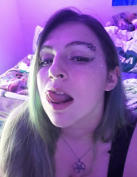 Naakte gelekte OnlyFans-foto van Misslunamagic