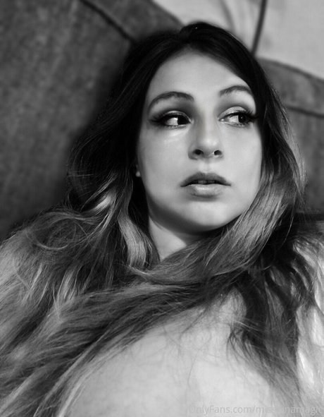 Naakte gelekte OnlyFans-foto van Misslunamagic