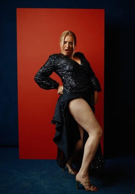 Naakte gelekte OnlyFans-foto van Daisy May Cooper