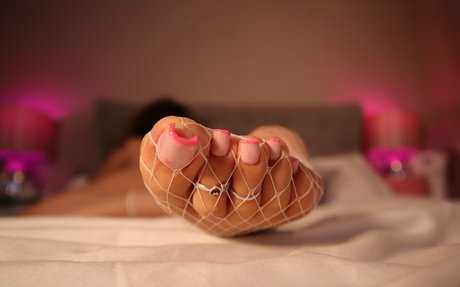 Naakte gelekte OnlyFans-foto van Footsiegalore