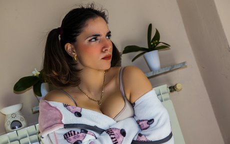 Naakte gelekte OnlyFans-foto van Datmommy Asmr
