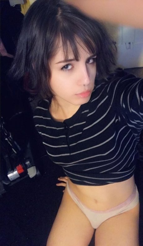 Naakte gelekte OnlyFans-foto van Natalieokan