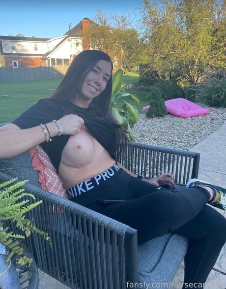 Naakte gelekte OnlyFans-foto van Nursecaroline6969