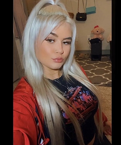 Naakte gelekte OnlyFans-foto van Babye1218