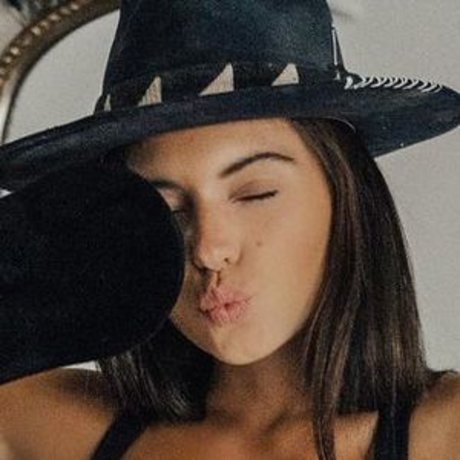 Naakte gelekte OnlyFans-foto van Alyssa Lynch