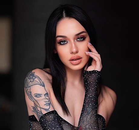 Naakte gelekte OnlyFans-foto van Cecylia