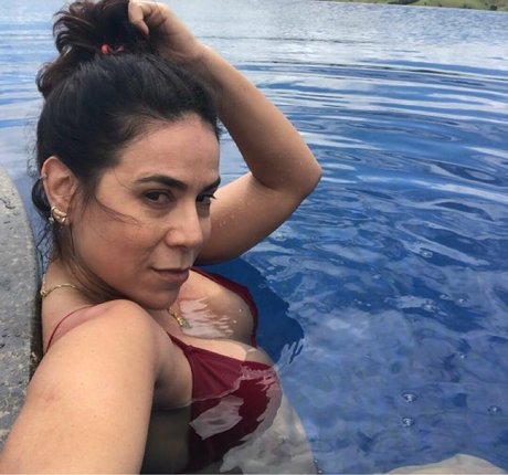 Naakte gelekte OnlyFans-foto van Adriana Ferrari