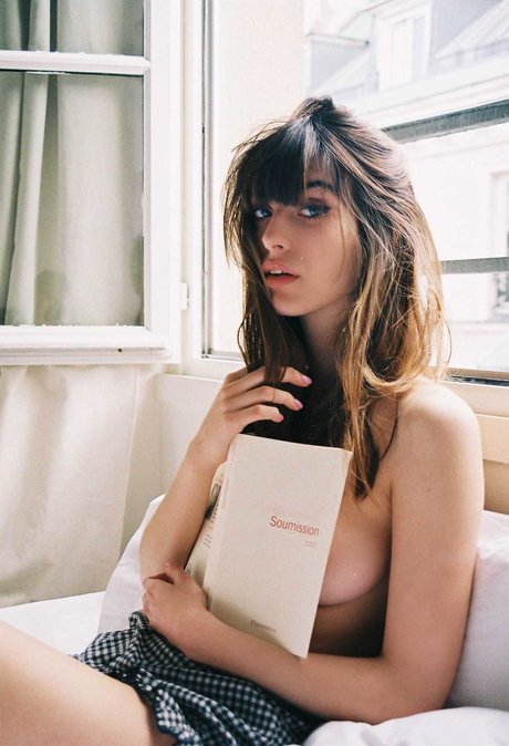 Louise Follain
