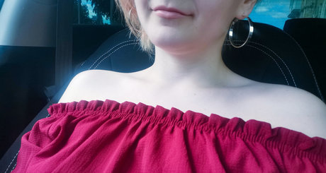 Naakte gelekte OnlyFans-foto van Atamasha