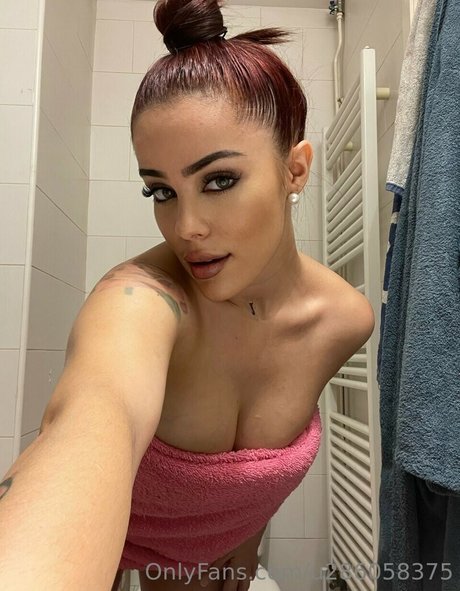 Naakte gelekte OnlyFans-foto van Baabyydoolllllll
