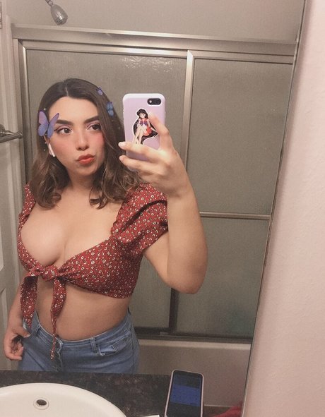 Naakte gelekte OnlyFans-foto van April Maribel Espinoza