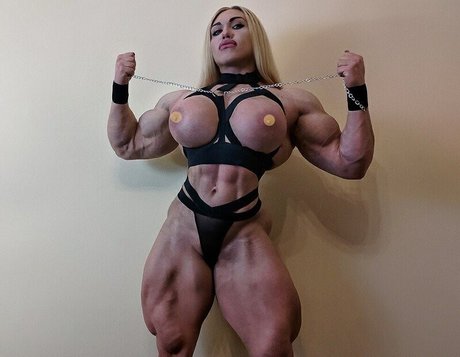 Naakte gelekte OnlyFans-foto van Nataliya Amazonka